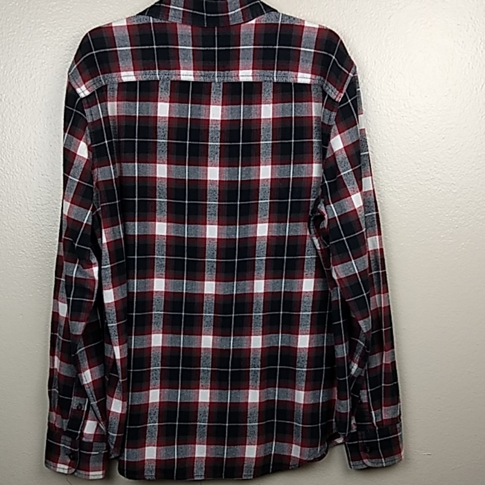 American Eagle Outfitters Plaid Prep Fit Shirt - Picture 4 of 7